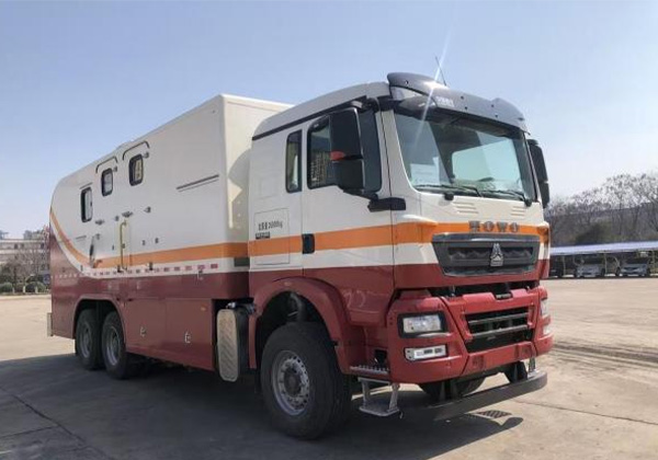 连续油管作业车