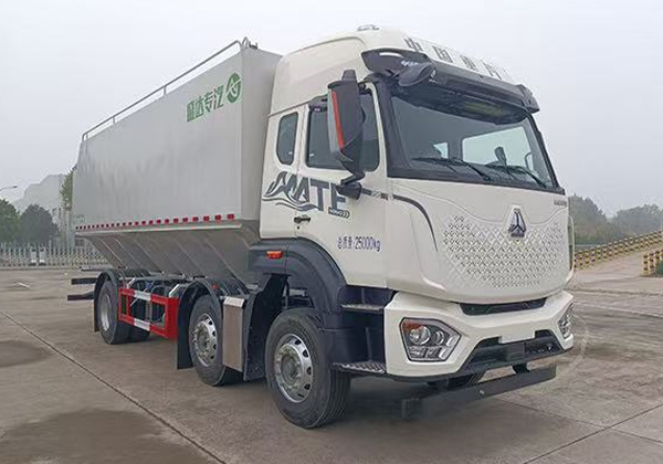 散装饲料运输车