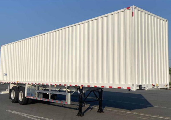 厢式运输半挂车