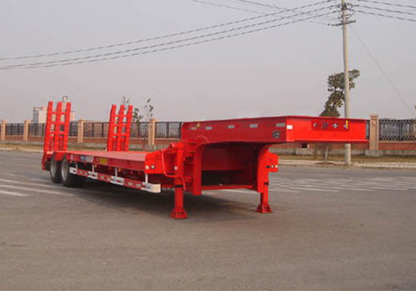 低平板半挂车